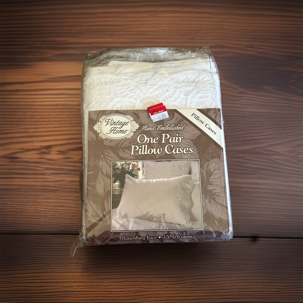"Vintage Home " Hand embellished 1991 Standard Pillowcase set New‎ Old Stock